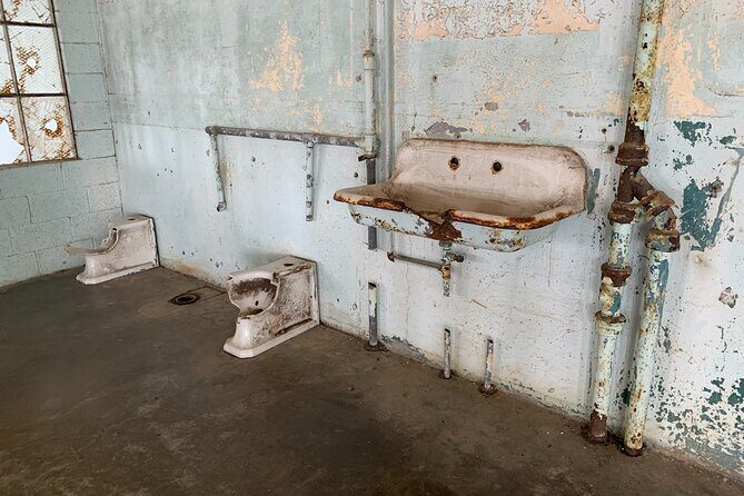 Alcatraz Inside Access Ferry and Audio Tour with Night Option - On-Site Practicalities: What to Bring (and What Not to)