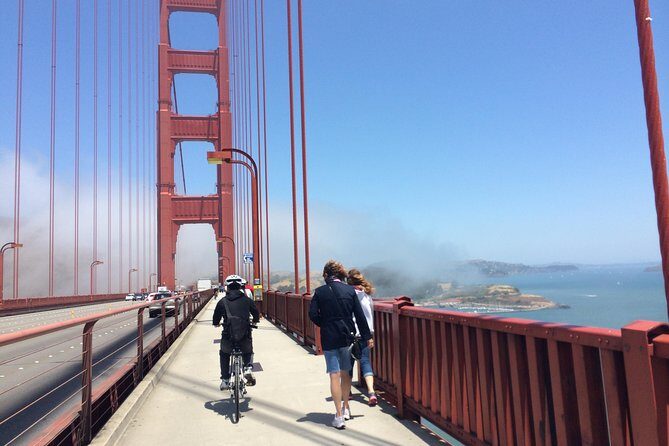 Golden Gate Bridge Bike Rental (Includes Free Helmet & Lock) - Entering San Francisco’s Golden Gate Bike Day at 2157 Lombard