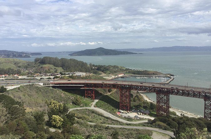 Golden Gate Bridge Bike Rental (Includes Free Helmet & Lock) - Meet the staff vibe: quick service, friendly advice, and Lily