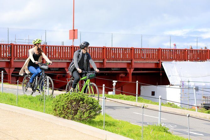 Golden Gate Bridge Bike Rentals with Optional Ferry Return - Timing, season, and wind: when to start