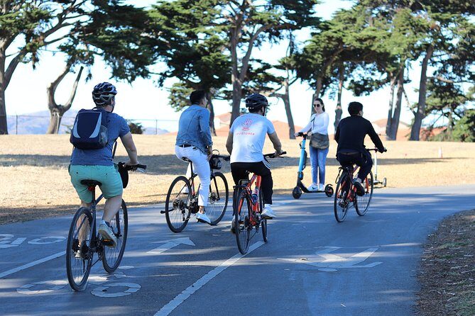 Golden Gate Park Bike Rentals - Getting the most from the included helmet, bike bag, and map