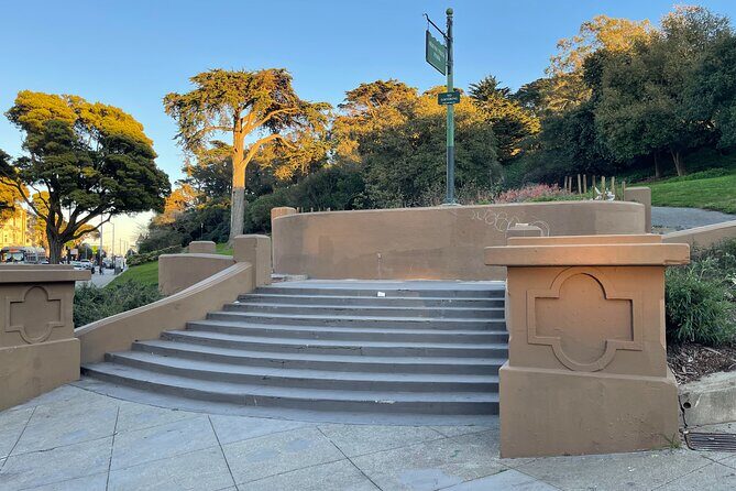 Hippie Haight-Ashbury and True Crime Tour - Stop 4: The Jimi Hendrix supposed residence