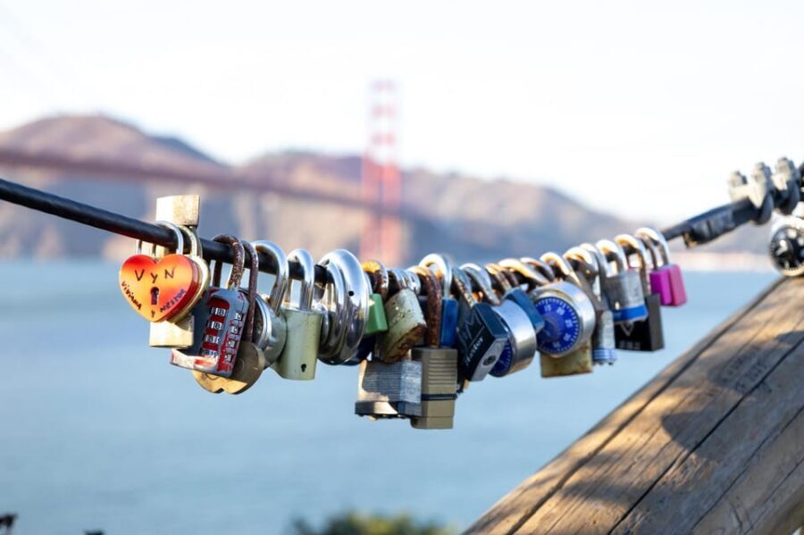 Portrait Session at Golden Gate Bridge SF - What the 20-Minute (or 30–45) Session Feels Like