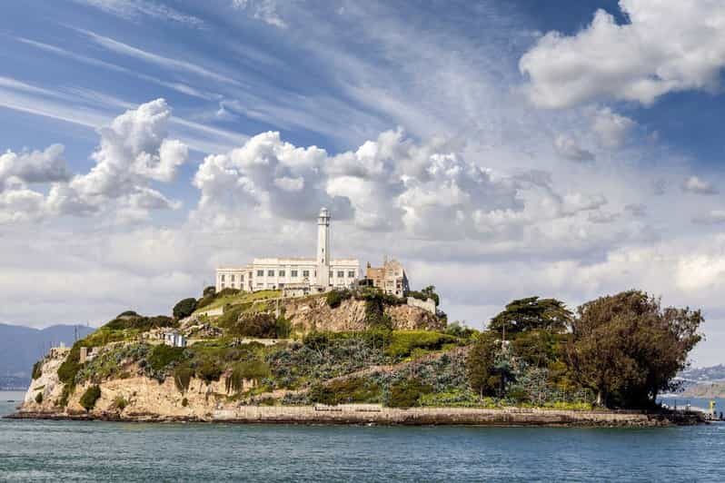 San Francisco: Alcatraz Island & Chinatown Walking Tour - Meeting points and the timing trap: Alcatraz voucher swap vs Chinatown at 1:00 PM