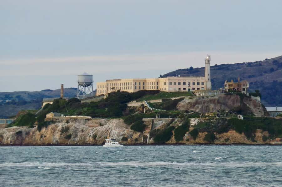 San Francisco: Alcatraz Jailhouse Night Tour - Night Skyline Views That Make the Walk Worth It