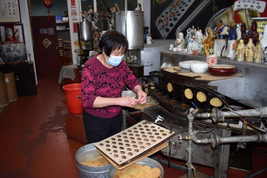San Francisco: Chinatown Food and History Walking Tour - Fortune Cookie Factory: taste, technique, and the real meaning of the fortune