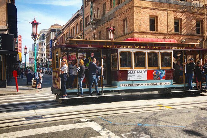 San Francisco Chinatown, Russian Hill, And North Beach Tour - Cable Car Museum stop: why it helps before Russian Hill