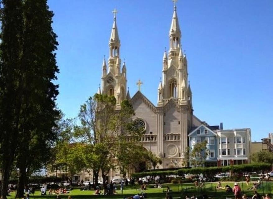 San Francisco : Downtown Private Walking Tour With A Guide - Embarcadero Farmer’s Market: A Quick Taste of Local Rhythm