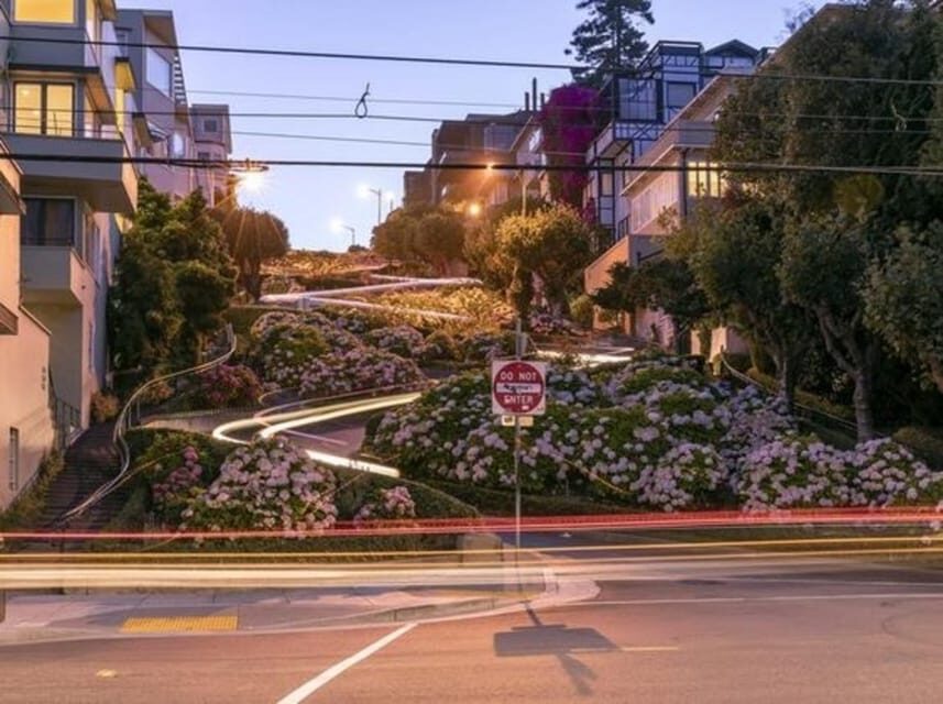 San Francisco : Downtown Private Walking Tour With A Guide - North Beach Italian Culture: Finishing With a Different Side of SF