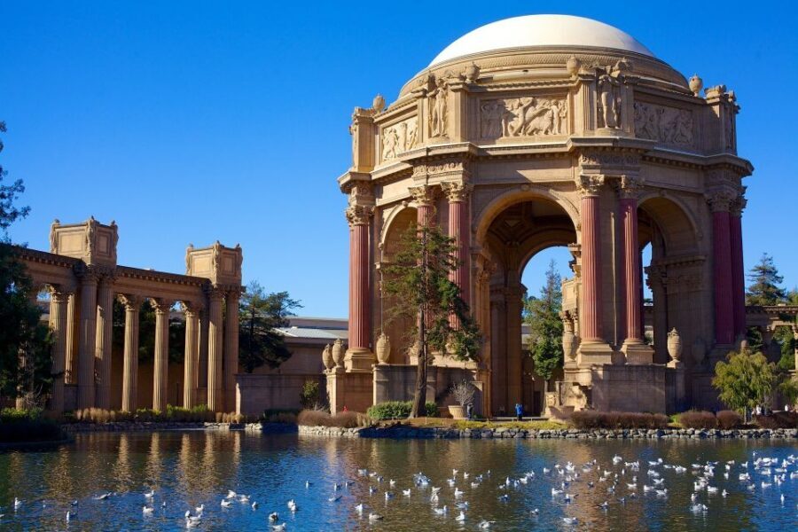 San Francisco Luxury Van Tour - Cliff House and Crissy Field: ocean air and bridge angles without stress