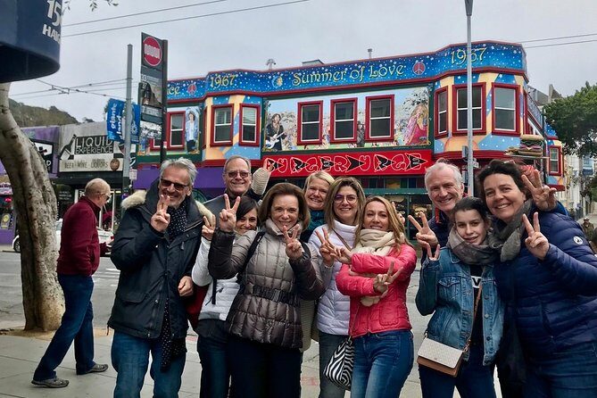 "Summer of Love" tour in Haight-Ashbury in French - The 1967 Focus: What You Gain from the New York-to-Haight Connection